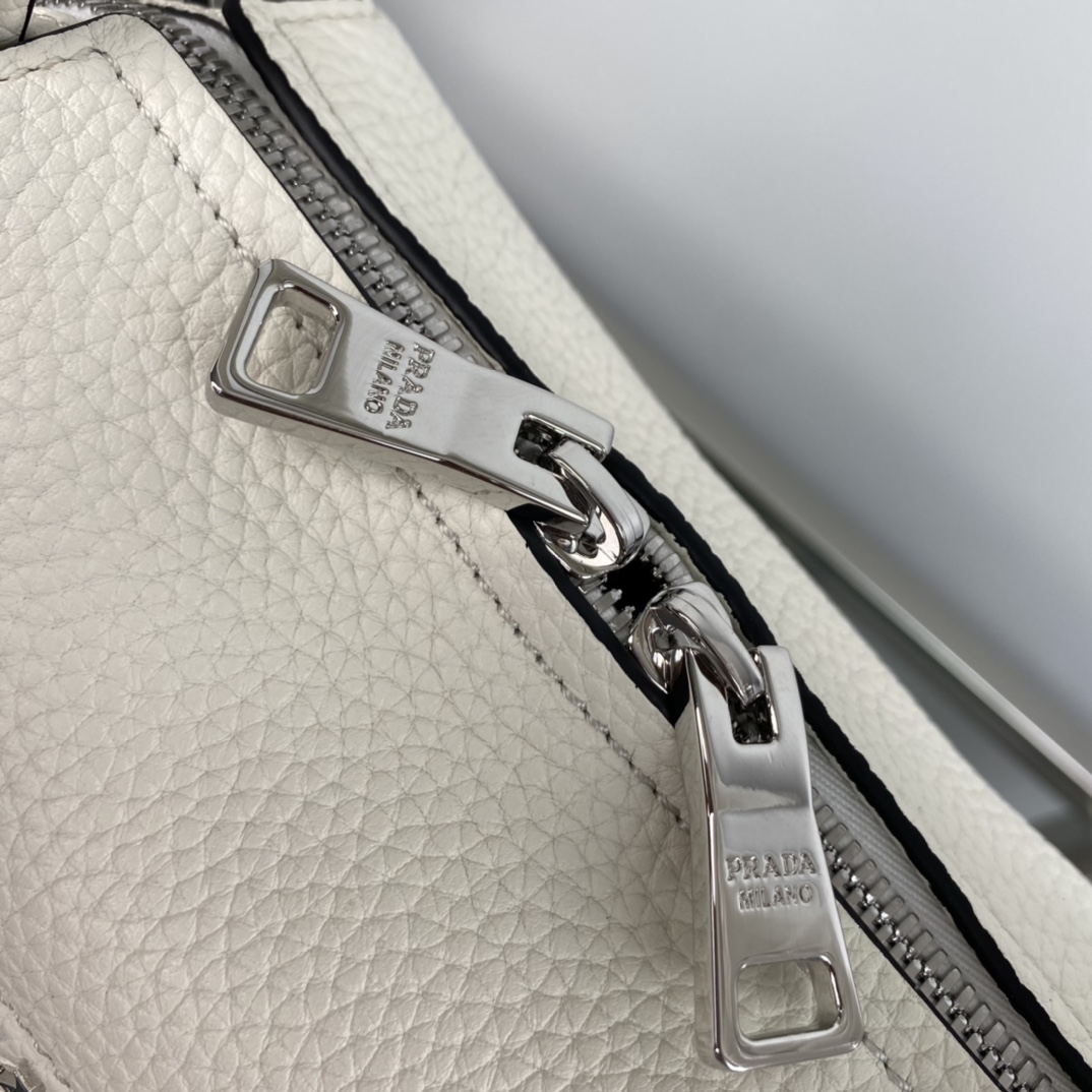 Prada Small Leather Shoulder Bag Handbag White 1BC145